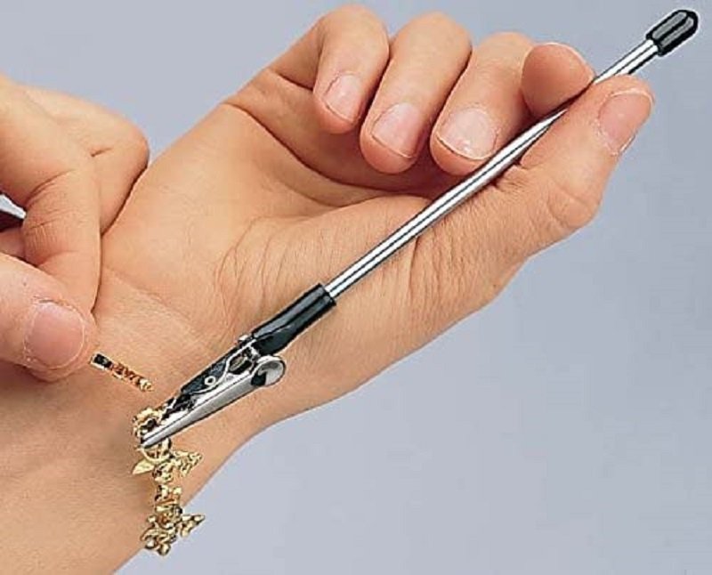 Medca Bracelet Buddy- Jewelry Helper Fastening Aid to Quickly Fasten and  Unfasten Bracelets or Watches - 2